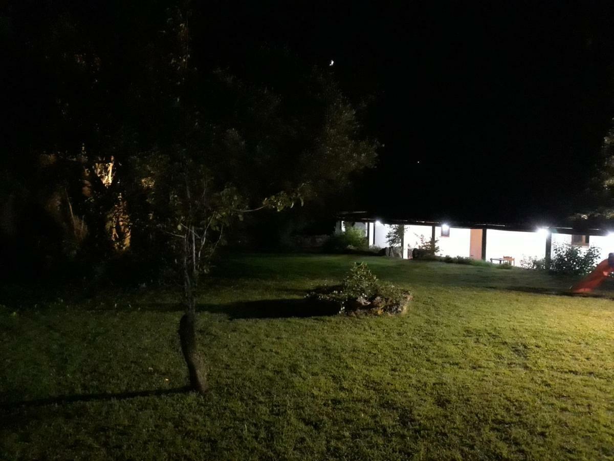 Agriturismo Su Pirastru Sa Castanza Exterior photo